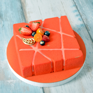 №12: Piros 11 szeletes torta (17x17cm)